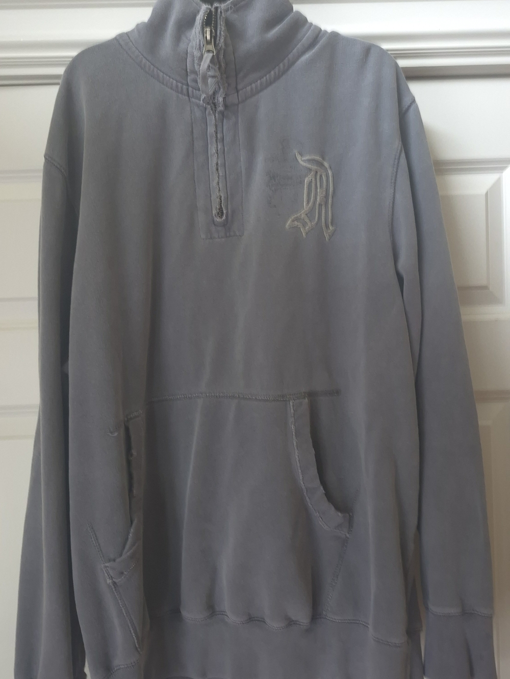 Aeropostale Men's Light Gray Quarter-Zip Pullover Hoodie